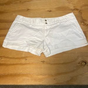 Size 7 MOSSIMO white jean shorts